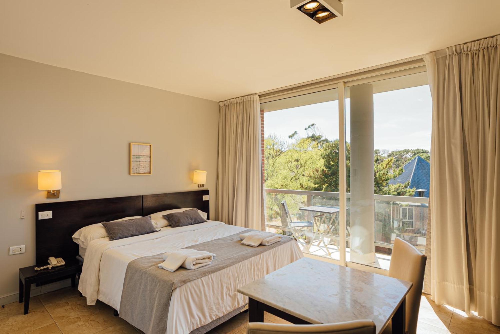 Aparthotel Destinar 4*